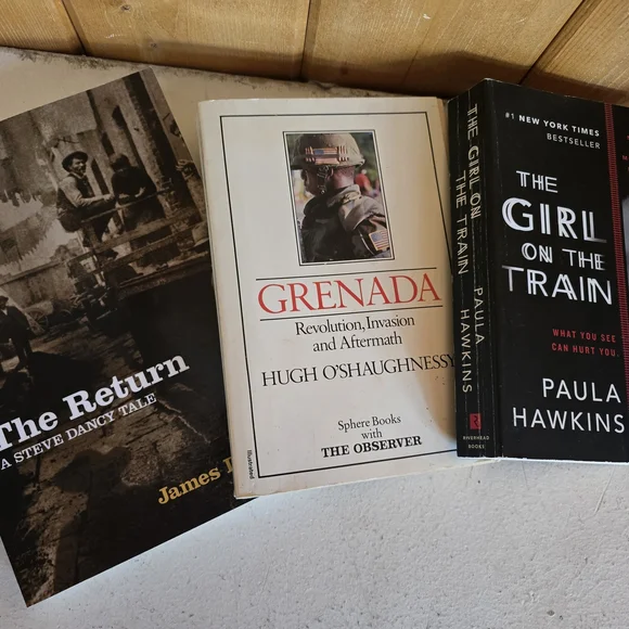 Assorted Book Collection - Picture 4 of 5